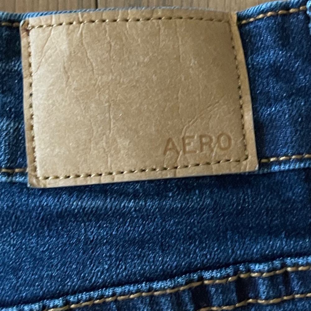 Distressed Jean shorts - Picture 3 of 5